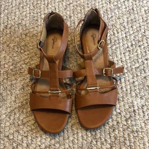 NWOT Tan I❤️Comfort Sandals